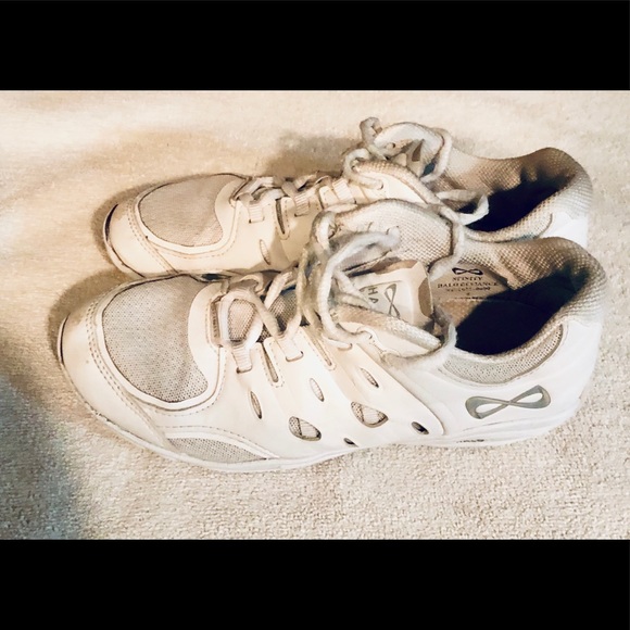 nfinity halo defiance shoes